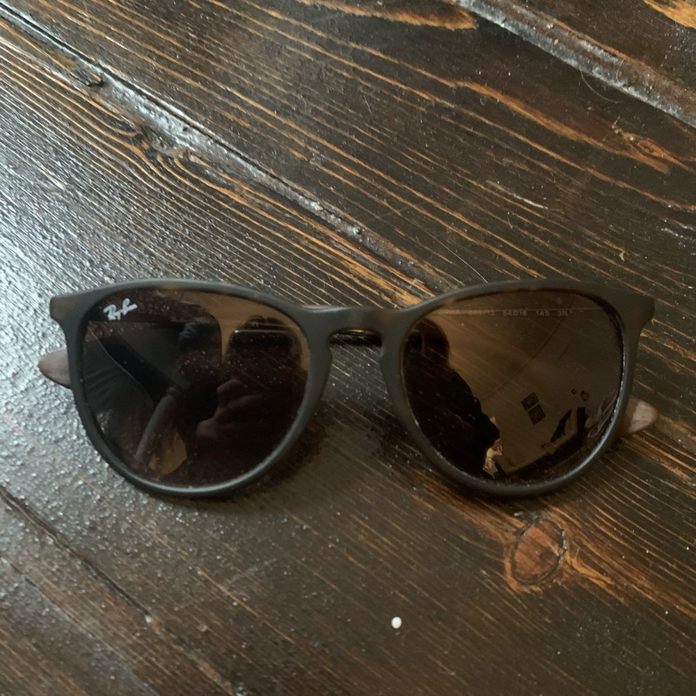 RAYBANS